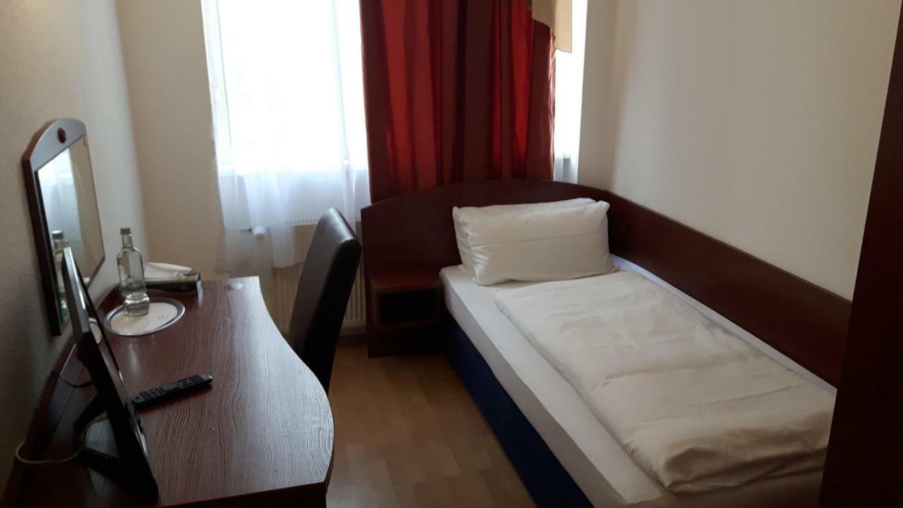 Hotel Aurelia Frankfurt am Main Ngoại thất bức ảnh